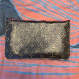 LV pouch
